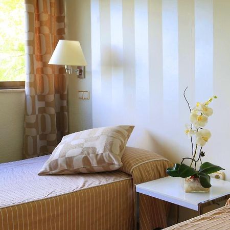 Hotel Escuela Madrid Kültér fotó