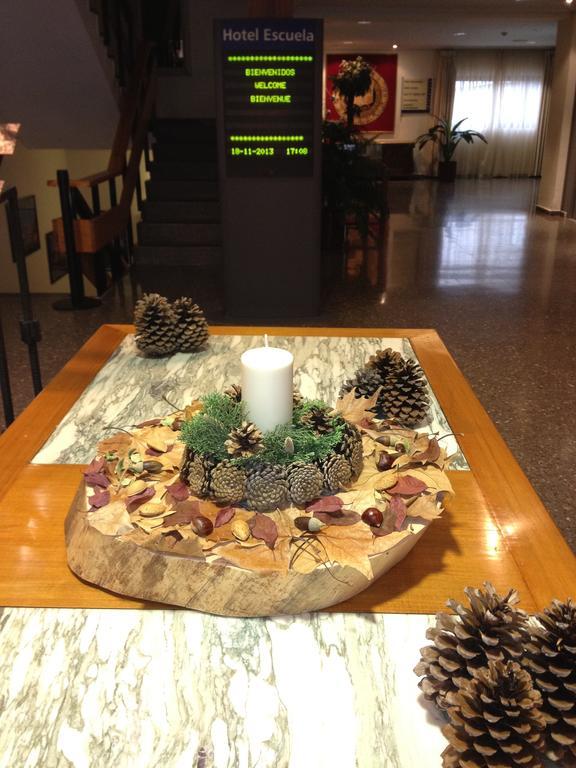 Hotel Escuela Madrid Kültér fotó