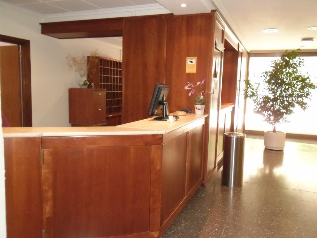Hotel Escuela Madrid Kültér fotó