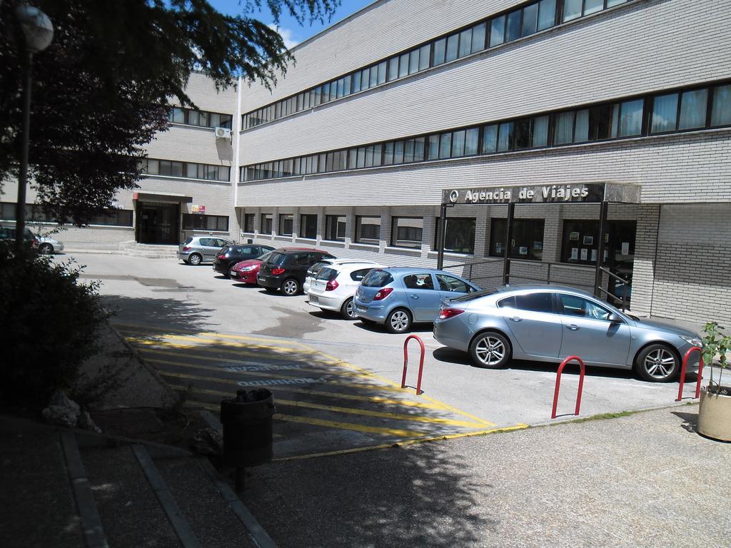 Hotel Escuela Madrid Kültér fotó
