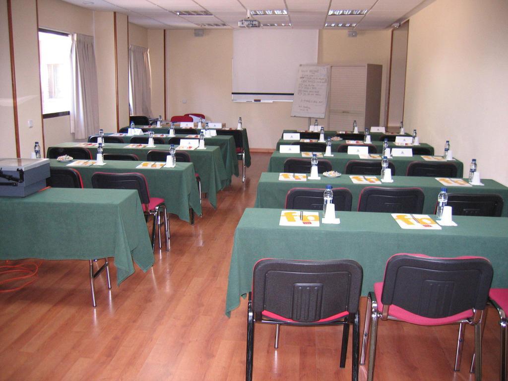 Hotel Escuela Madrid Kültér fotó
