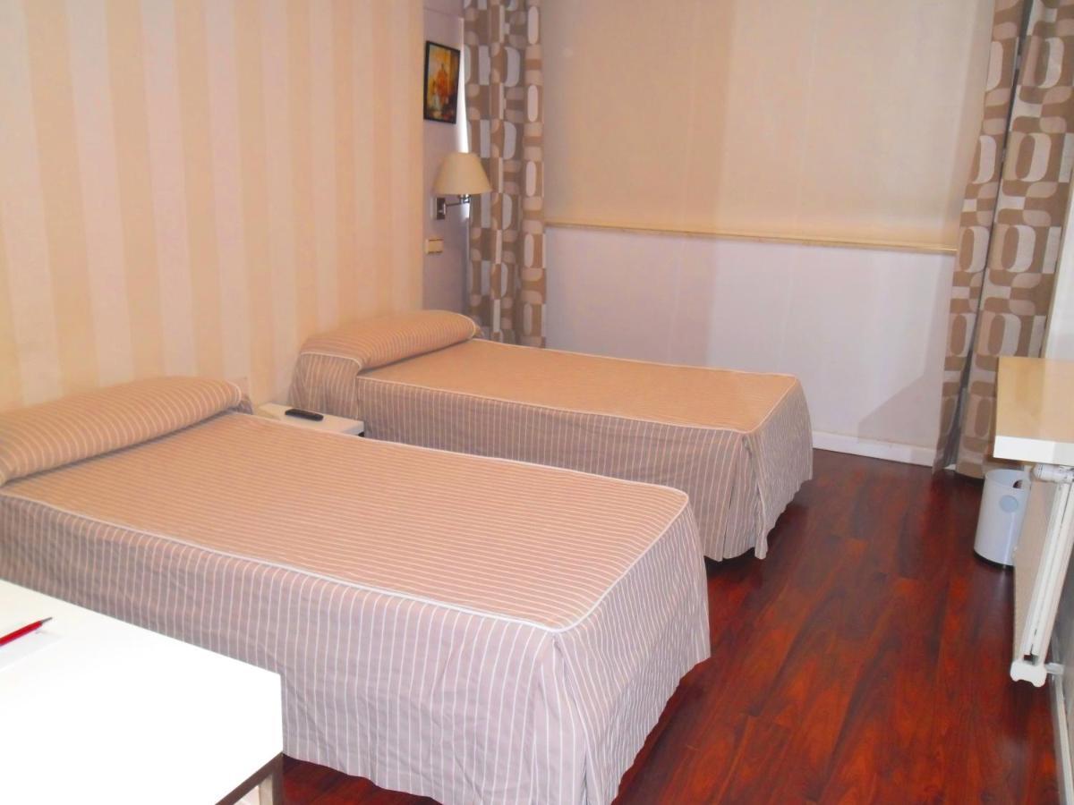 Hotel Escuela Madrid Kültér fotó