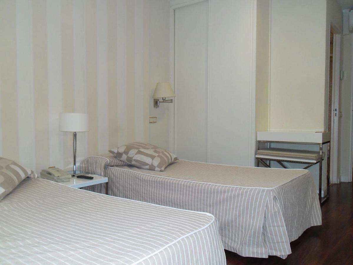 Hotel Escuela Madrid Kültér fotó